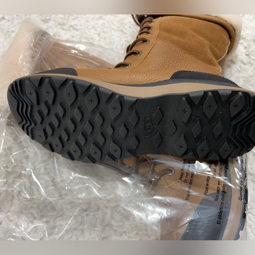 NWT UGG Adirondack III Waterproof Tall Boot Sheepskin Leather Outdoor Shoes 8 - Picture 4 of 8